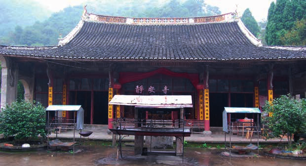 静安寺大殿